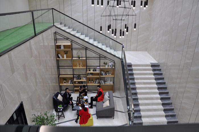 “一帶一路  設計營銷”，與O2O零售新模式攜手，2017年，金艾陶將勇往直前，開拓新戰場！